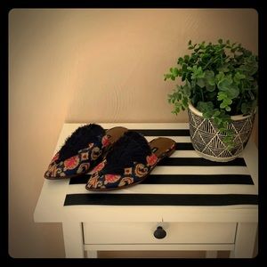 Nine West Size 7 Mules